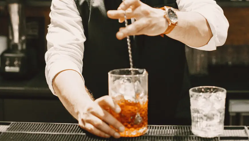 Well-located bar in Geneva to be handed over