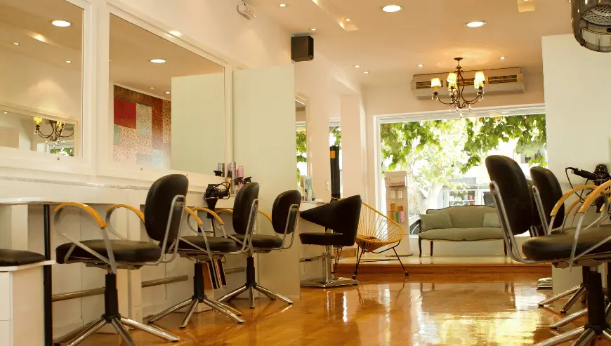 Chance in Martigny: Etablierter Friseursalon zur Übernahme