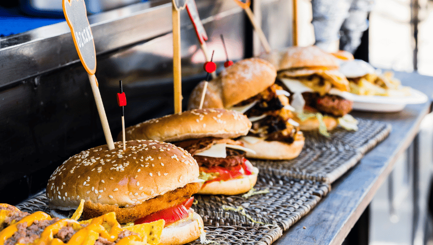 Food truck for sale in French-speaking Switzerland (Fribourg) with existing customers