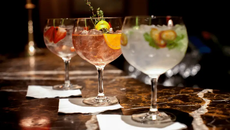 Bar à vendre à Lausanne avec licence et cuisine équipée