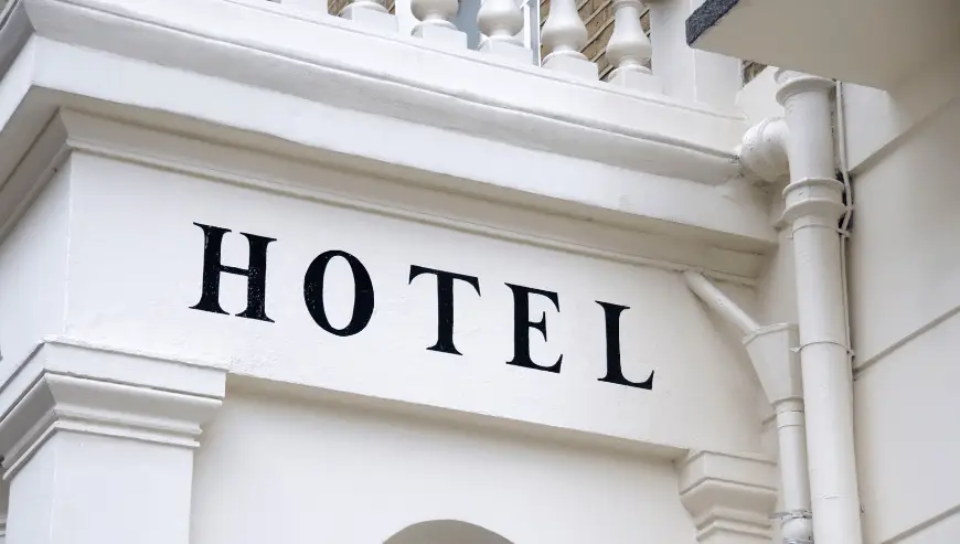 Off-Market – Exceptional 5-star hotel (approximately 115 rooms and suites)