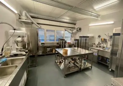 2F1E375A-4DB2-43FA-B2DC-E02FA24C72CD-2