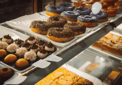 Small bakery-pastry shop with tea room for sale