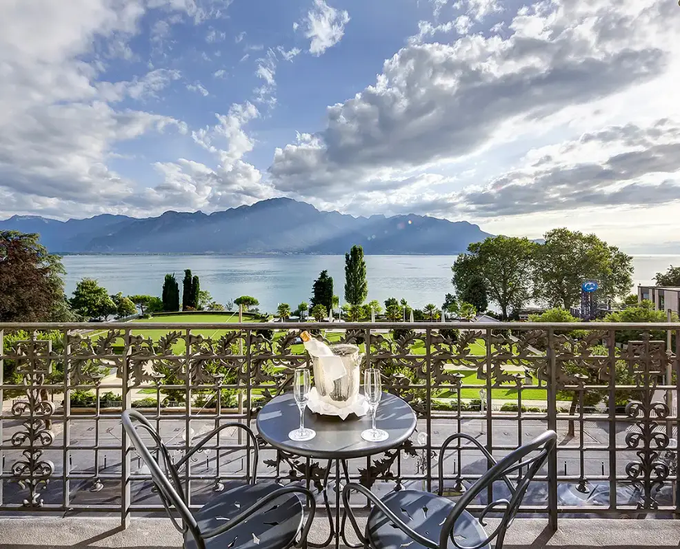 Business for sale – Renowned restaurant in the center of Montreux